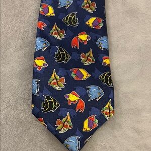 EUC Puritan colorful Silk Fish tie